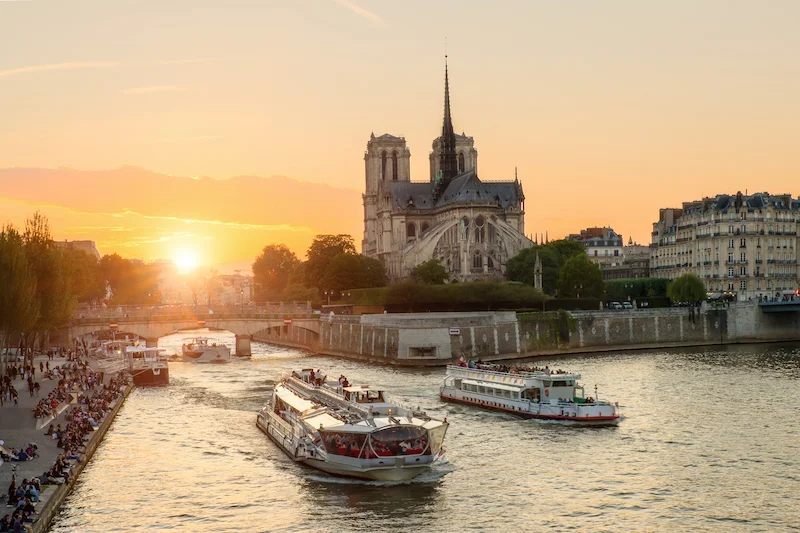 Seina a Notre Dame Paríž